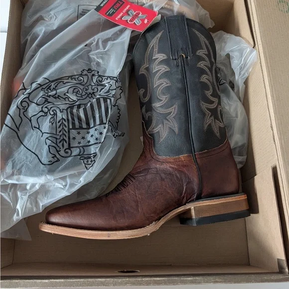Stetson Men’s Obadiah Oiled Bison Western Boots- Broad Square Toe